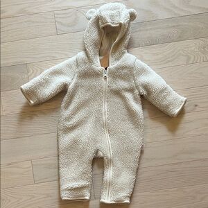 Baby Gap 0-3 sherpa bunting